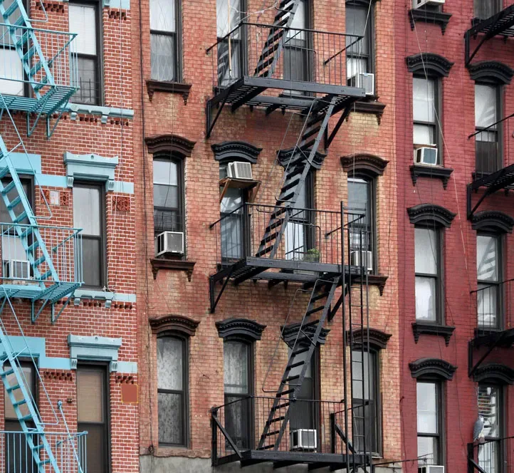 New York interns on a tour of Brooklyn