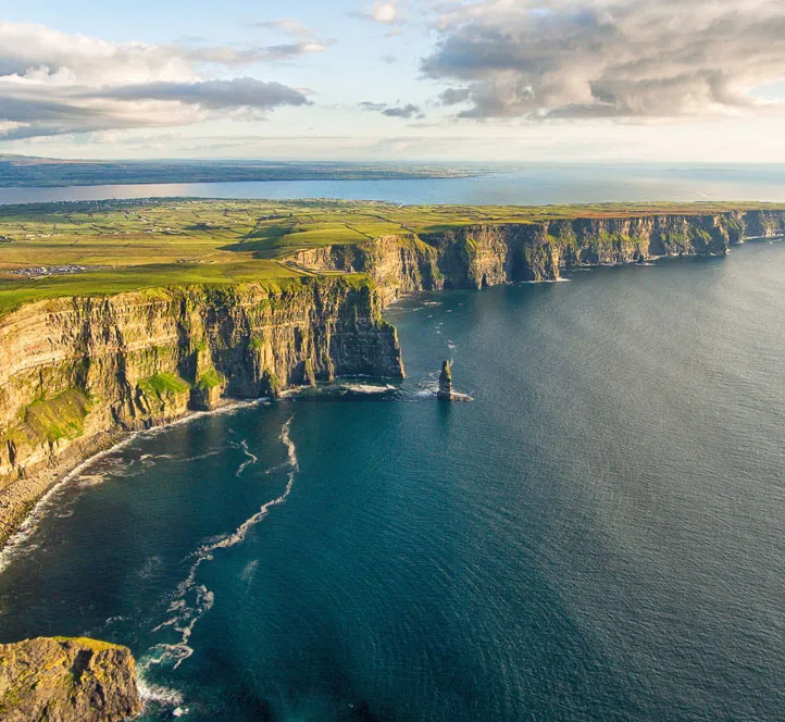 Interns take a trip to the Cliffs of Moher