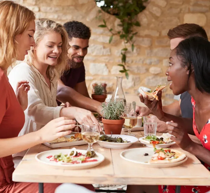 San Francisco interns enjoy welcome dinner