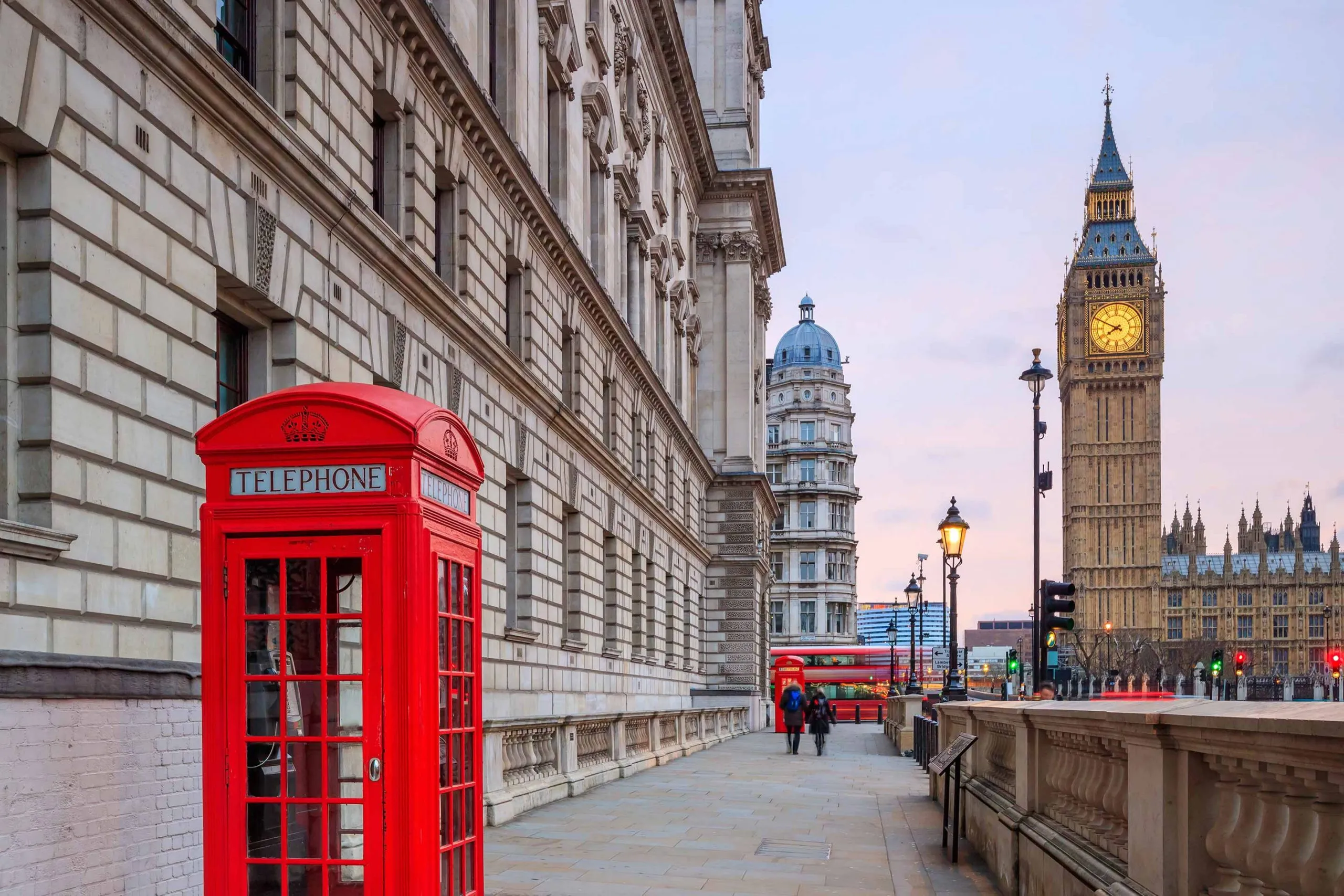 Internship in London with Beyond Academy