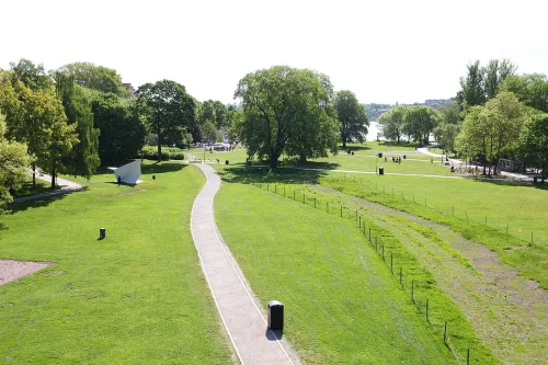 Stockholm Internships, take a stroll around Rålambshovsparken